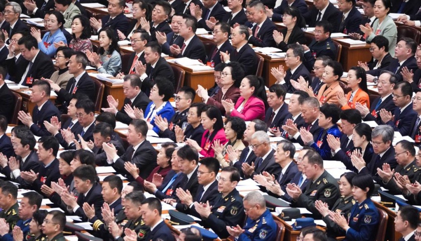 政府工作报告中的育儿补贴政策解读