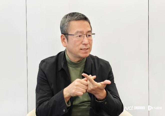 白岩松呼吁提高年轻人个税起征点，关注青年利益，共筑公平社会