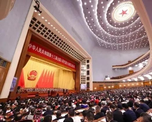 雷军给政府工作报告做统计，解读数字背后的故事