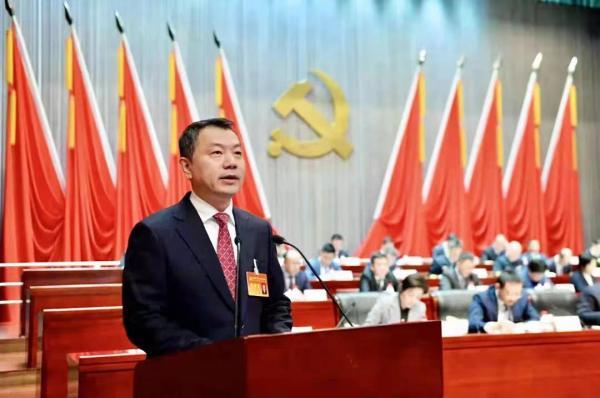 北大毕业转行当演员，跨界之路的探寻与启示