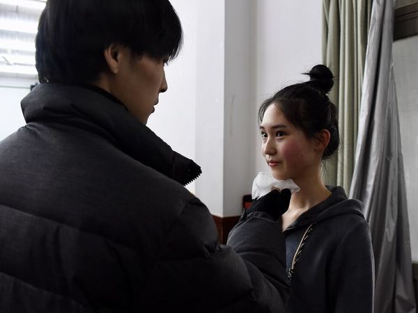 艺考女生，五点起床，红妆赴梦，面试展风采