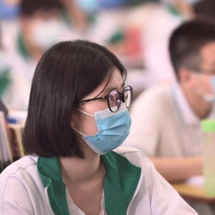 委员建议招生采用分轨不分流模式，探索多元化教育路径