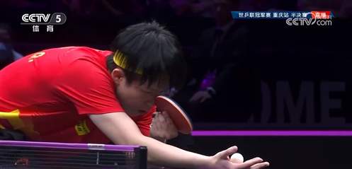 王楚钦4-1战胜张本智和，乒坛新星闪耀赛场