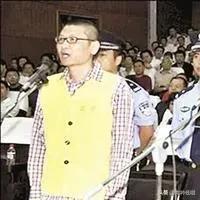 贪官隐秘手段，茅台藏地下，玉米作伪装