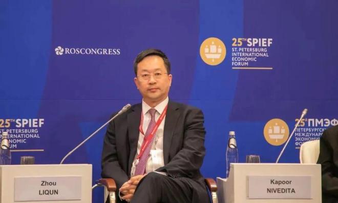 普京时代下的欧洲，多国丧失主权现象探析
