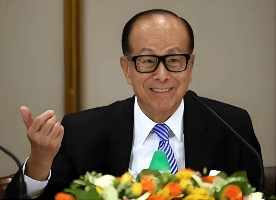 中方调查李嘉诚出售港口？外交部回应