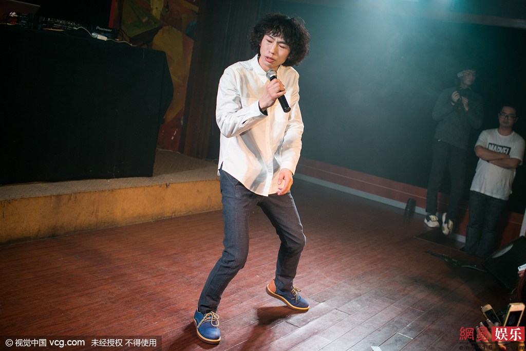 庞麦郎上海站售罄，贵阳站仅9位观众——音乐界的冷暖人生