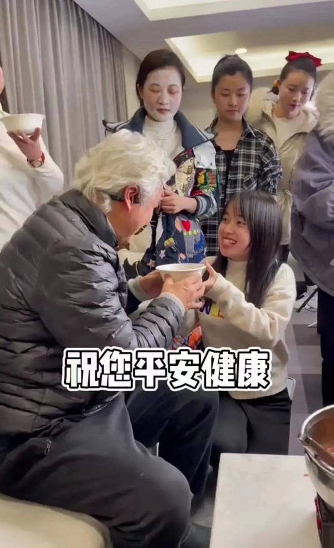 中国富商遭家办员工侵吞4亿元，深度剖析事件始末