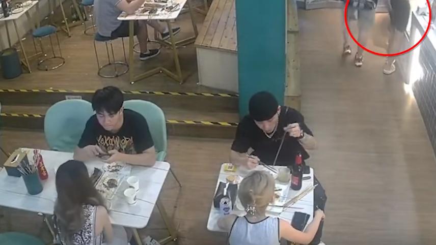 网红与妻子在外吃饭遭遇咸猪手，事件反思与启示