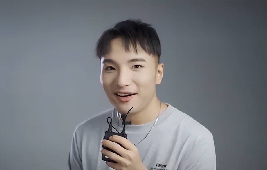 网红田一名接广告了，现象背后的深度解读