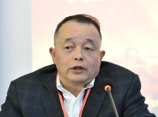 陈笑飞荣升董事长，新篇章的开启