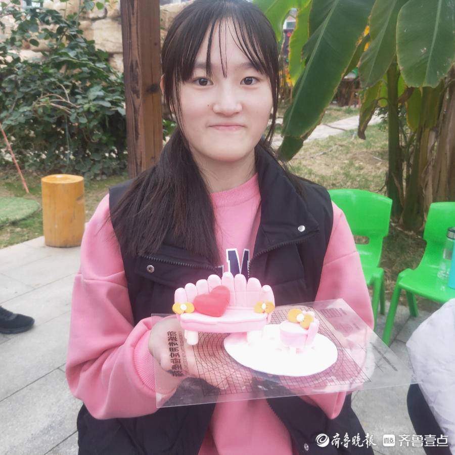 听障女生因太美被质疑，本人承认微调——美丽背后的故事