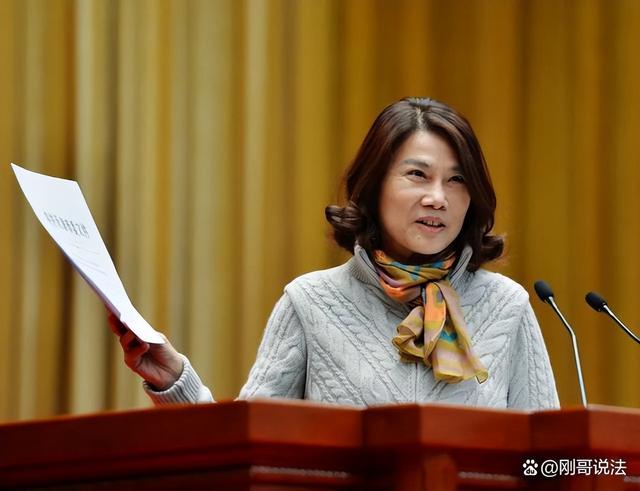 媒体董明珠海归间谍论，错误且危险