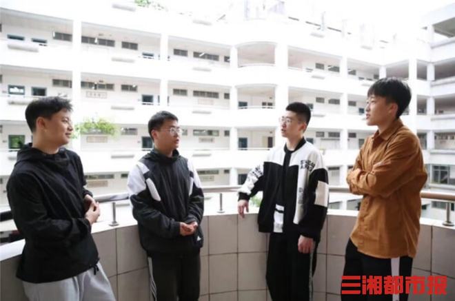 学霸宿舍五人全上岸，一段励志的奋斗故事