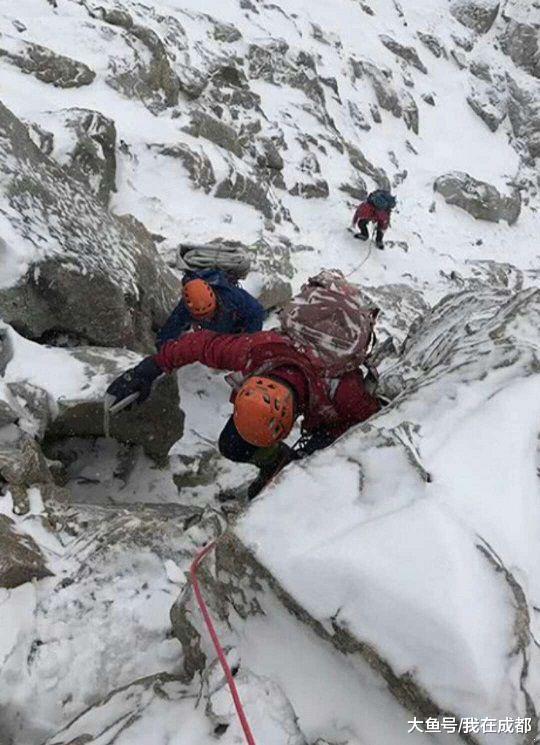 四姑娘山遇险，挑战与勇气的交织