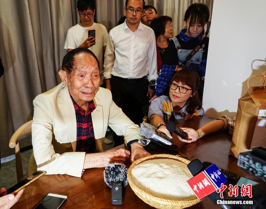 袁隆平的夫人近况
