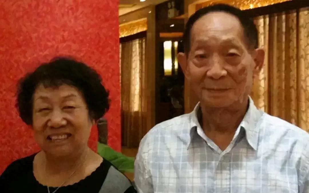 袁隆平夫人，杰出的女性，背后的力量