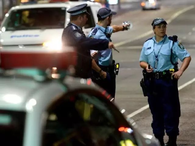 中国夫妇在澳遭殴打事件深度解析