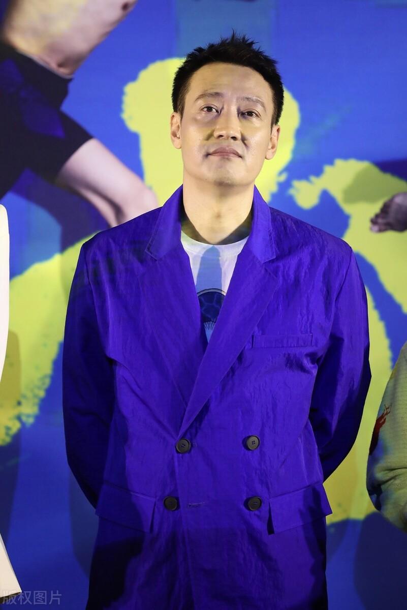 辛柏青，电影路演中的疲惫与坚韧