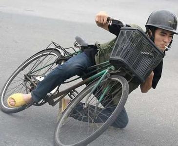 兰州大风起，自行车腾空展翅