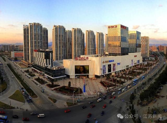王健林再卖48座万达广场背后，深度解读与未来展望