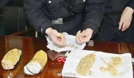 黄金当垃圾扔了警察管吗？揭秘背后的真相与应对之策