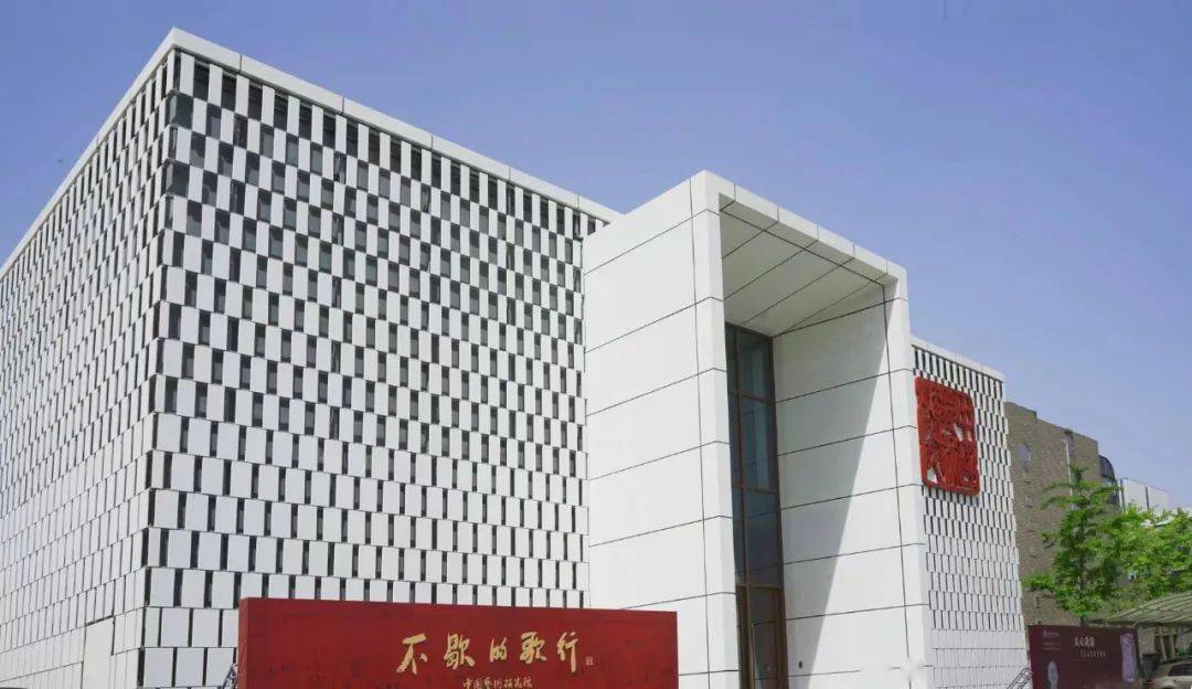 哈佛演讲的中国女学生坚决否认走后门