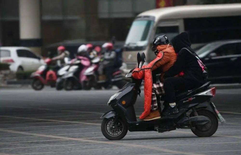 经销商关店引发连锁反应，80多辆电动车遭远程锁死事件分析