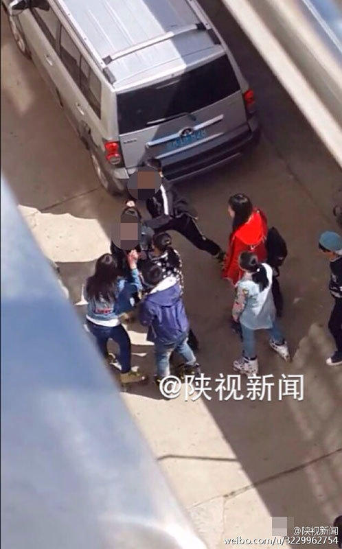 多人在停车场围殴未成年人事件曝光，官方严肃处理