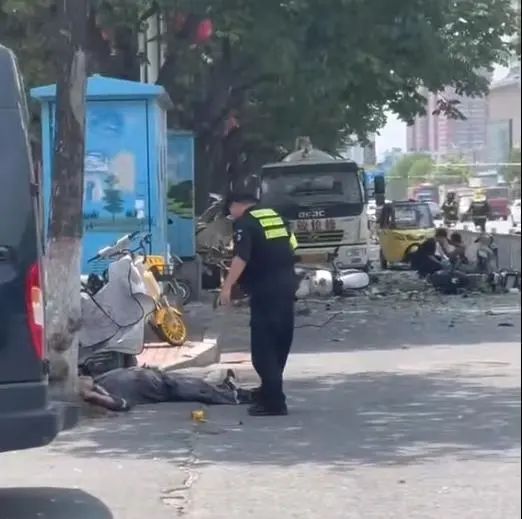 河南物流港爆炸谣言辟谣，真相与公众情绪的博弈