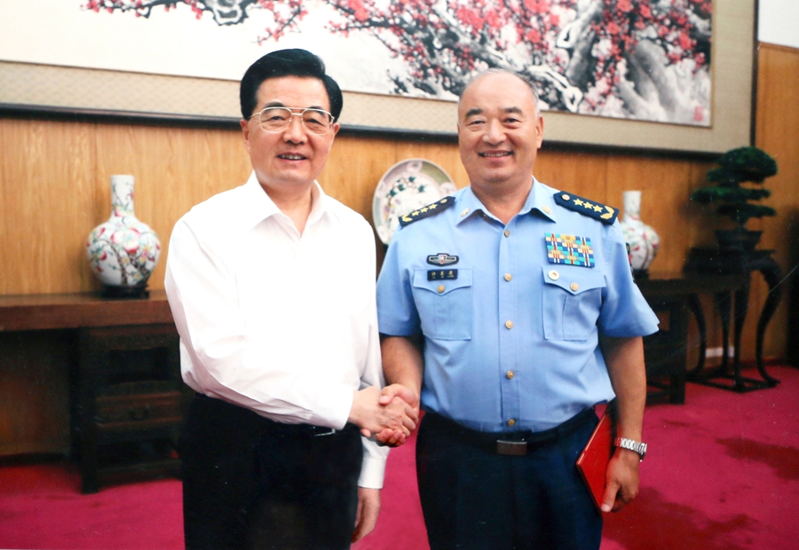 许其亮同志生平