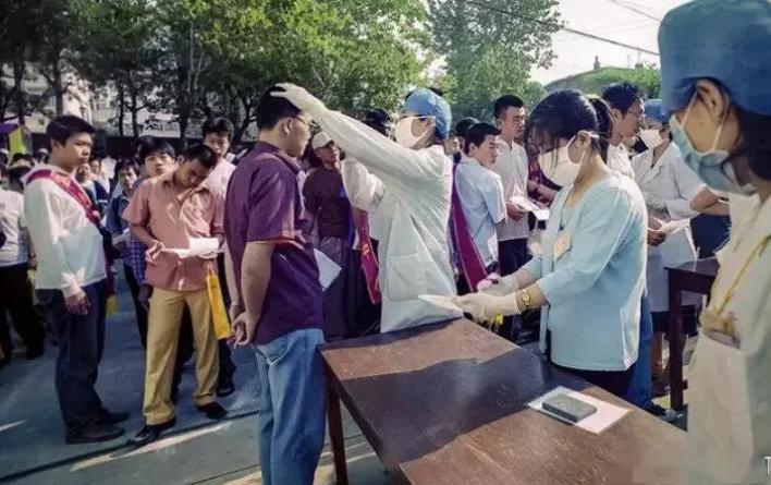 高考学生作弊后果，严肃对待，不容小觑