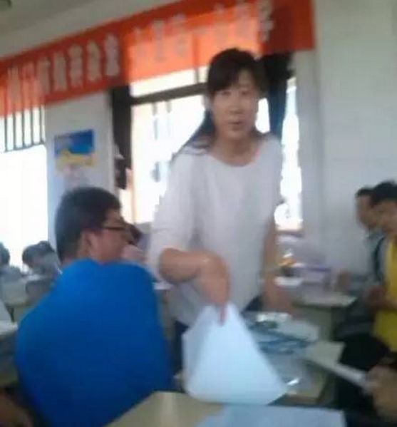 关于所有监考女老师不允许穿高跟鞋的规定，其背后深意与影响