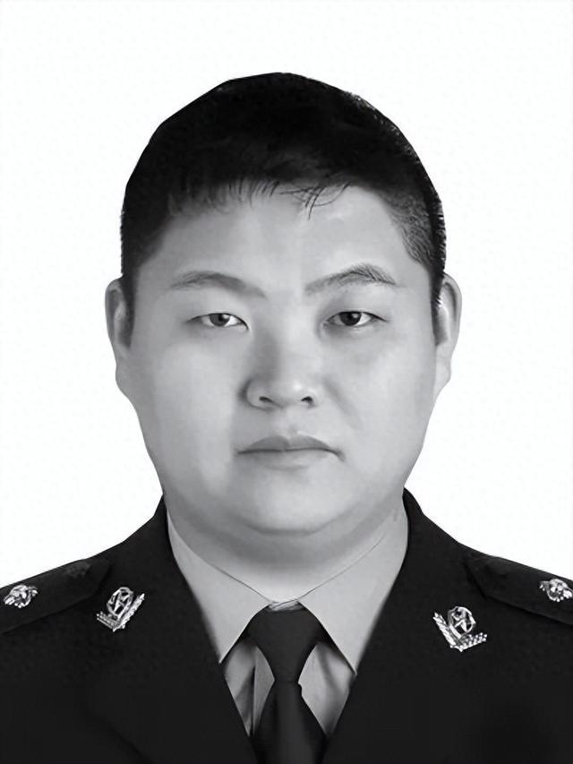 河南民警王振因公牺牲，年仅35岁——致敬英雄，缅怀不朽