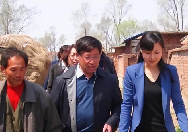 县长子女的成长轨迹，探寻新时代背景下的多元人生