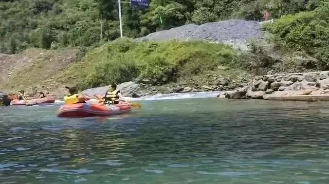 台风天，十岁男孩海上漂流五小时的奇迹之旅