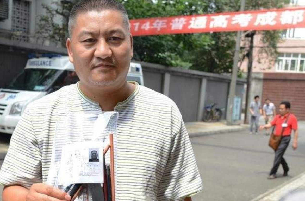 梁实第22次参加高考，不屈的追梦之旅