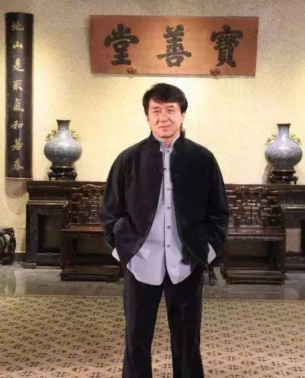 蔡澜谈成龙，一代功夫巨星的魅力与人生智慧