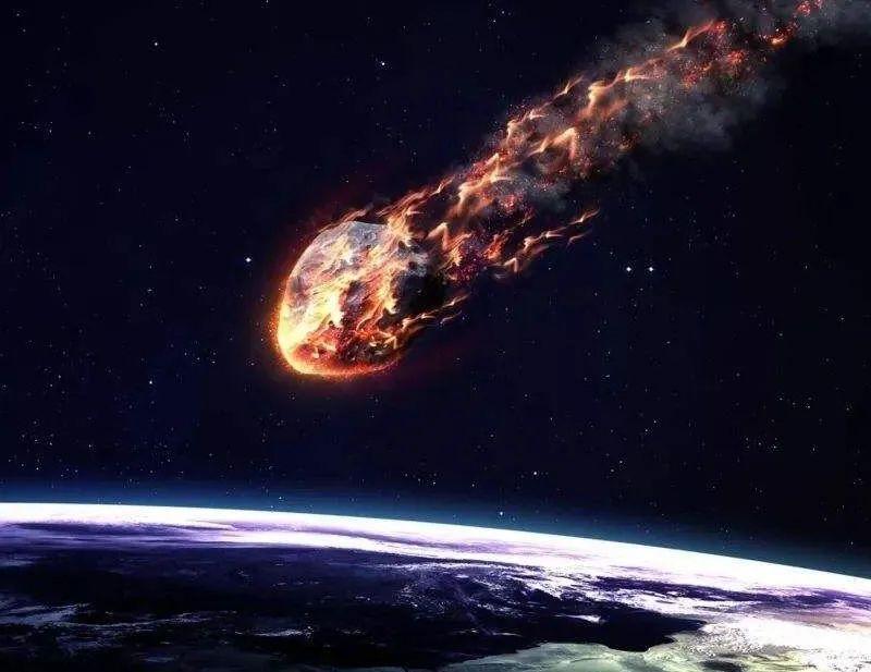 美国出现神秘火球，夜空中的炫目瞬间